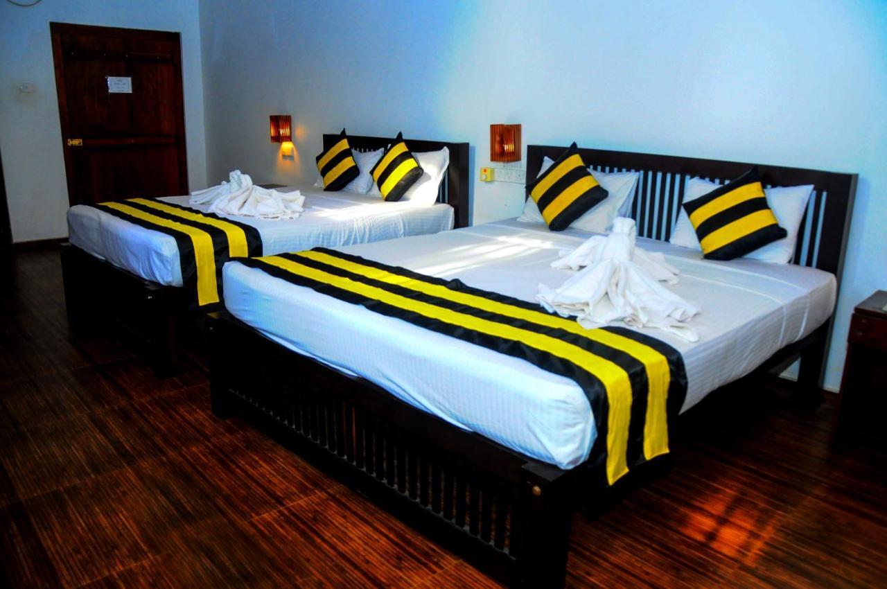 Happy Banana Hotel Unawatuna Exterior foto